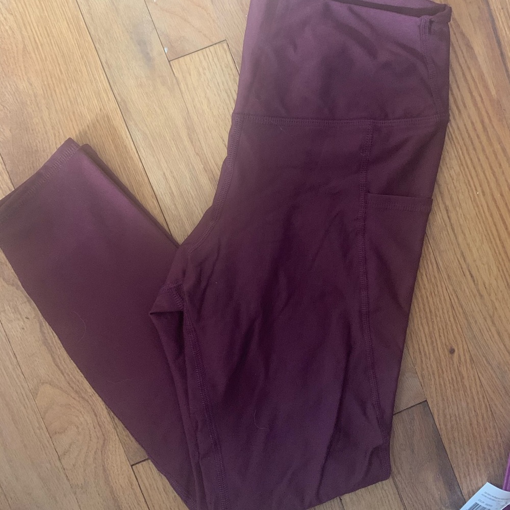 Maroon leggings